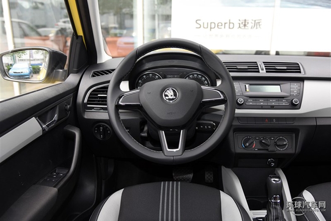 2015款 1.6L 自動運動版