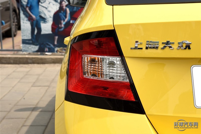 2015款 1.6L 自動(dòng)運(yùn)動(dòng)版