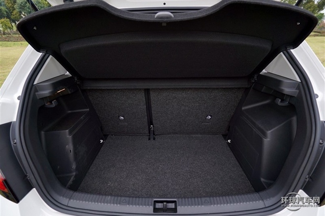 2015款 1.6L 自動智行版