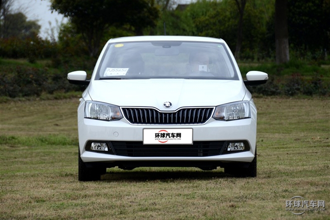 2015款 1.6L 自動智行版