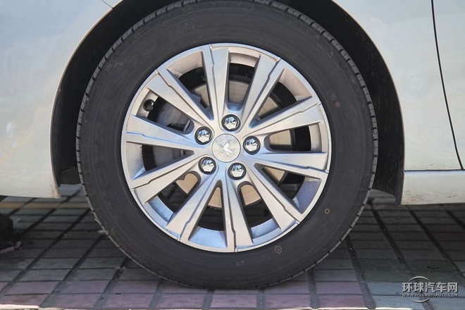 2015款 1.2T 自動(dòng)尚馳版