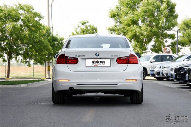 2015款 320i 超悅版運(yùn)動(dòng)設(shè)計(jì)套裝