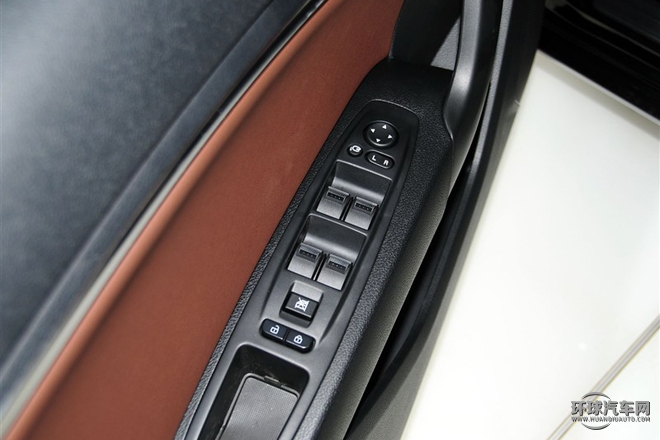 2015款 1.8T 自動豪華型