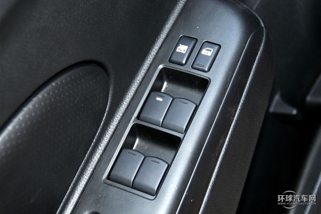 2015款 1.6L 自動時尚版