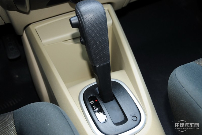 2015款 1.6L 自動(dòng)時(shí)尚版