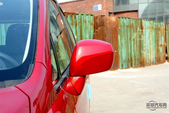 2015款 1.6L 自動時(shí)尚版