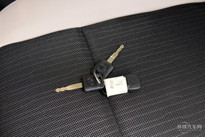 2015款 1.6L 手動北斗導航版