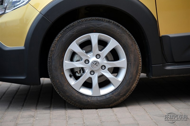 2015款 1.6L 手動北斗導航版