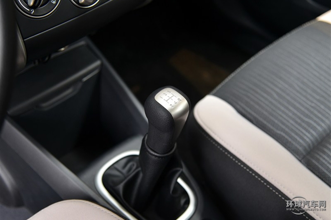 2015款 1.6L 手動(dòng)北斗導(dǎo)航版