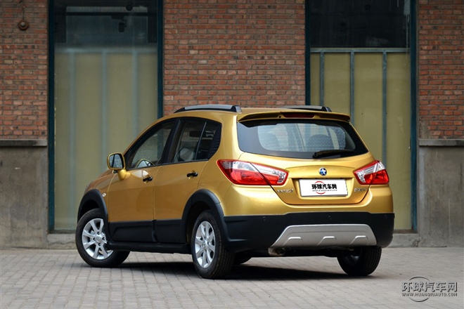 2015款 1.6L 手動北斗導航版