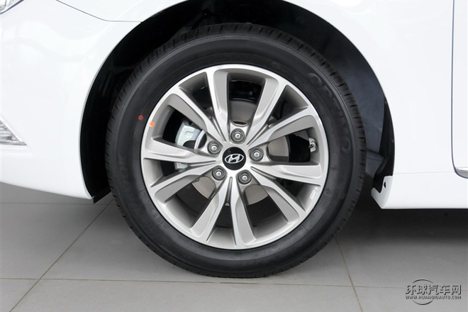 2015款 經典 2.0L 自動豪華版