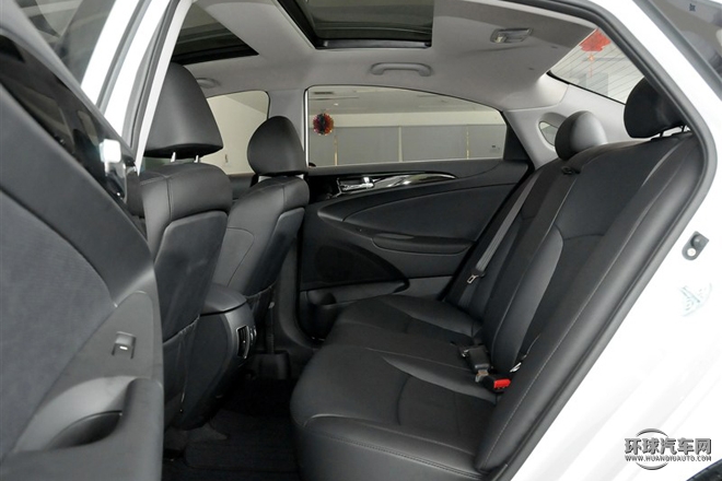 2015款 經典 2.0L 自動豪華版