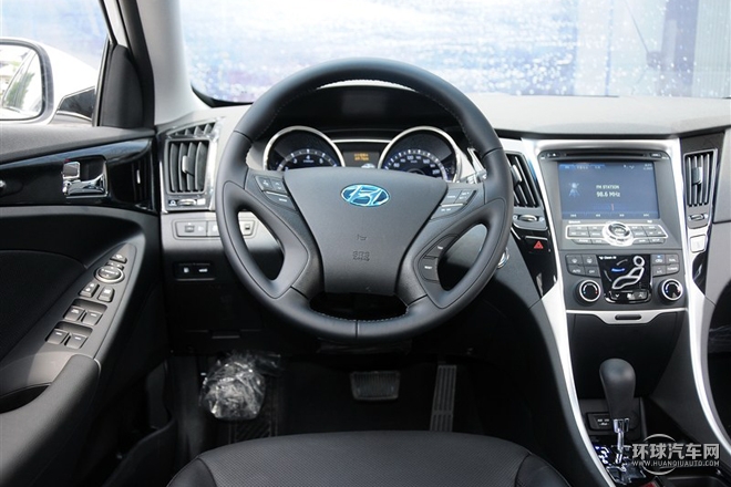 2015款 經典 2.0L 自動領先版