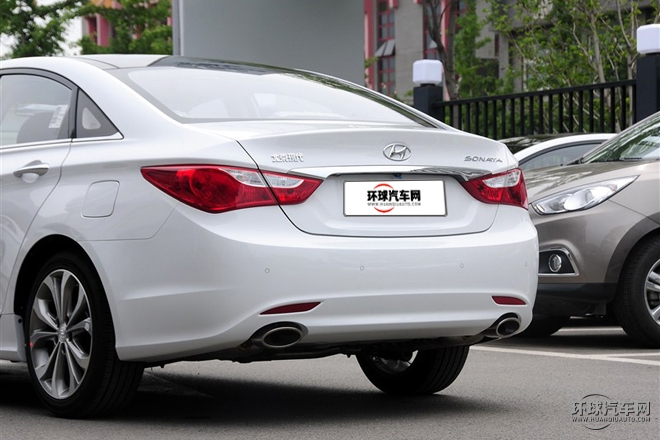 2015款 經(jīng)典 2.0L 自動(dòng)領(lǐng)先版