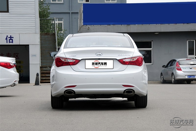 2015款 經典 2.0L 自動領先版