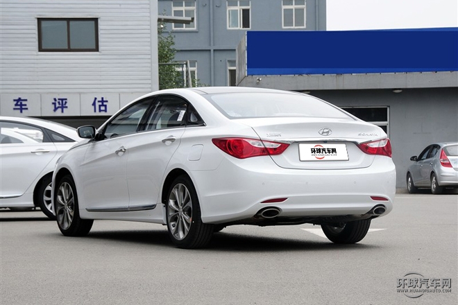 2015款 經典 2.0L 自動領先版