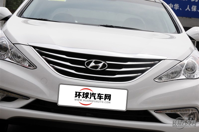 2015款 經(jīng)典 2.0L 自動領(lǐng)先版