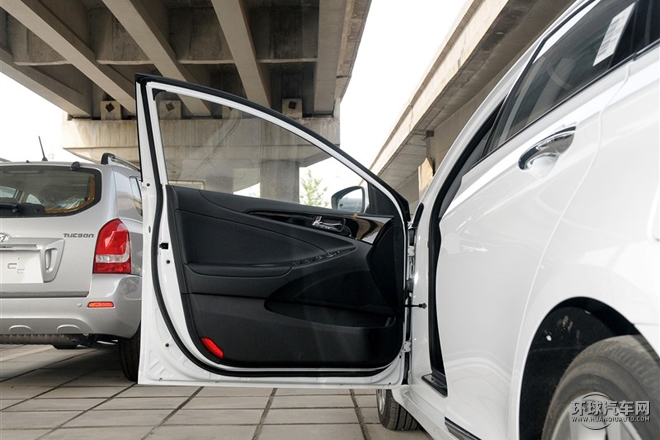 2015款 經(jīng)典 2.4L 自動(dòng)豪華版 國(guó)IV