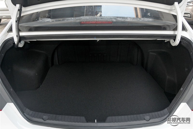 2015款 經(jīng)典 2.4L 自動(dòng)豪華版 國IV