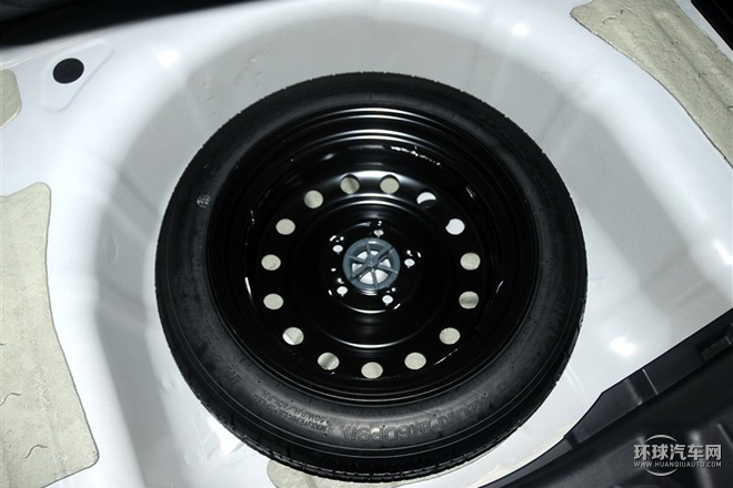 2015款 經(jīng)典 2.4L 自動(dòng)領(lǐng)先版 國(guó)V