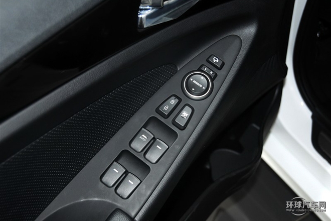 2015款 經典 2.4L 自動領先版 國V