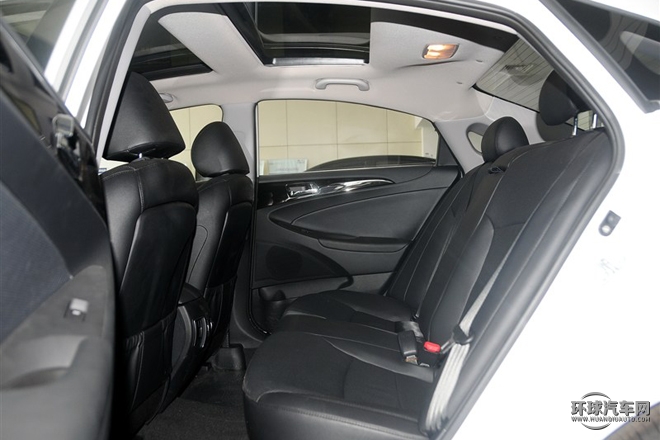 2015款 經(jīng)典 2.4L 自動(dòng)領(lǐng)先版 國(guó)V