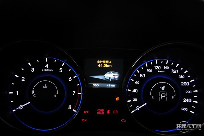 2015款 經(jīng)典 2.4L 自動(dòng)領(lǐng)先版 國V