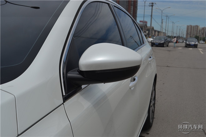 2015款 1.2T 自動豪華版