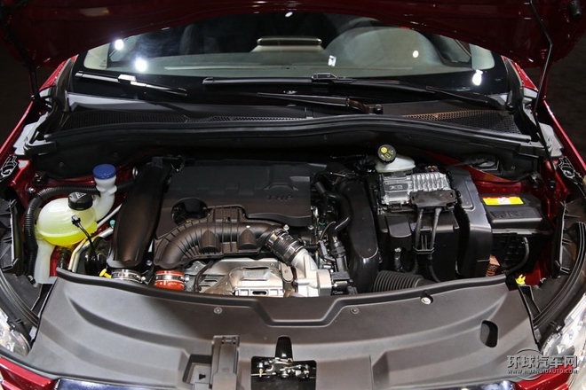 2015款 1.6THP 自動(dòng)時(shí)尚版