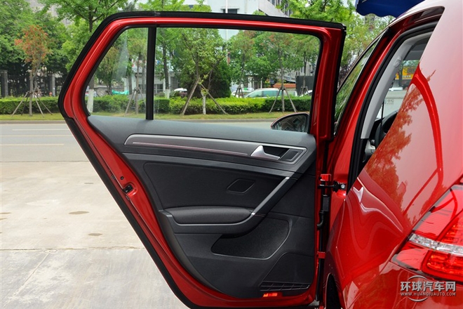 2015款 1.2TSI 自動舒適型