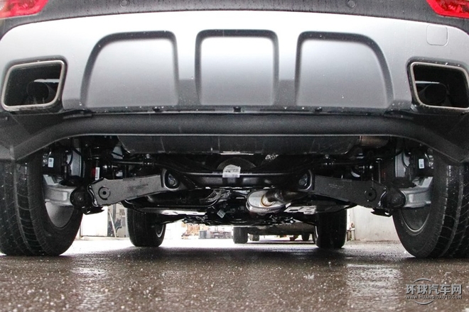 2015款 2.0T 手動兩驅尊貴型