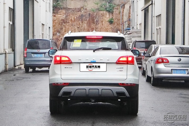 2015款 2.0T 手動兩驅尊貴型