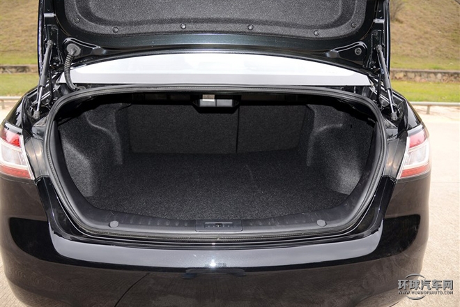 2015款 1.8T 自動(dòng)旗艦型