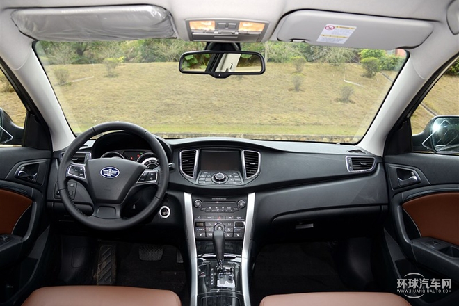 2015款 1.8T 自動旗艦型