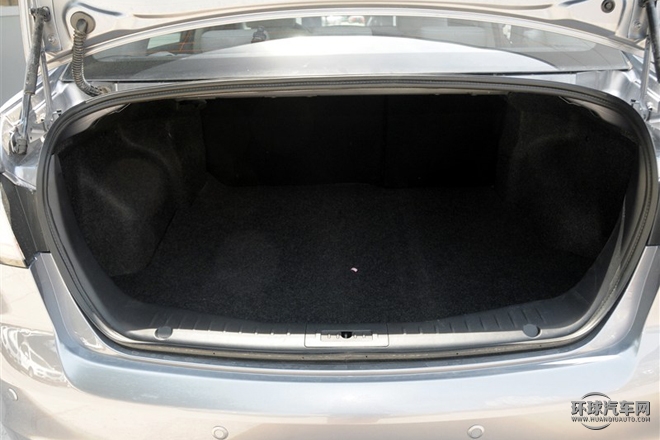 2015款 1.8T 自動舒適型