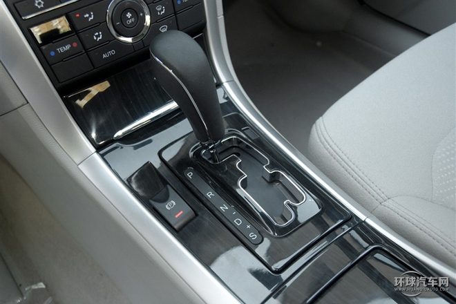 2015款 1.8T 自動舒適型