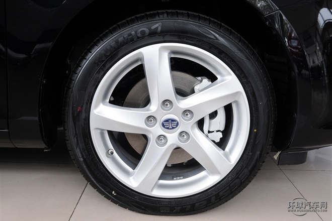 2015款 1.8T 自動尊貴型