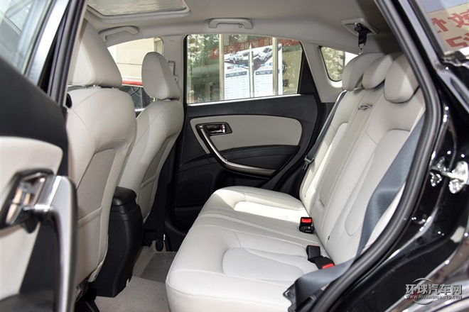 2015款 1.8T 自動豪華型