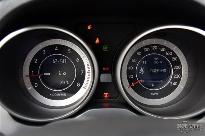 2015款 1.8T 自動豪華型