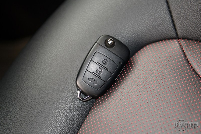 2015款 1.8T 自動旗艦型