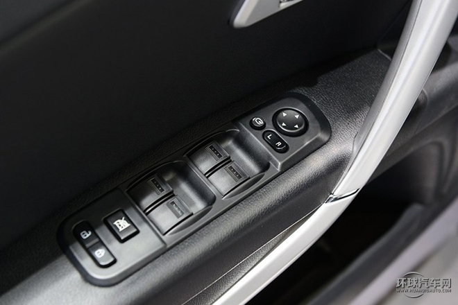 2015款 1.8T 自動旗艦型