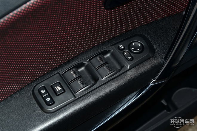 2015款 1.8T 自動(dòng)運(yùn)動(dòng)型