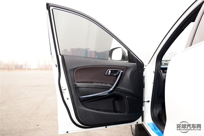 2015款 1.8T 自動運動型