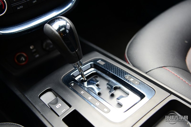 2015款 1.8T 自動運動型