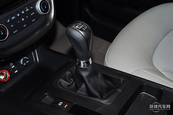 2015款 2.0L 手動豪華型