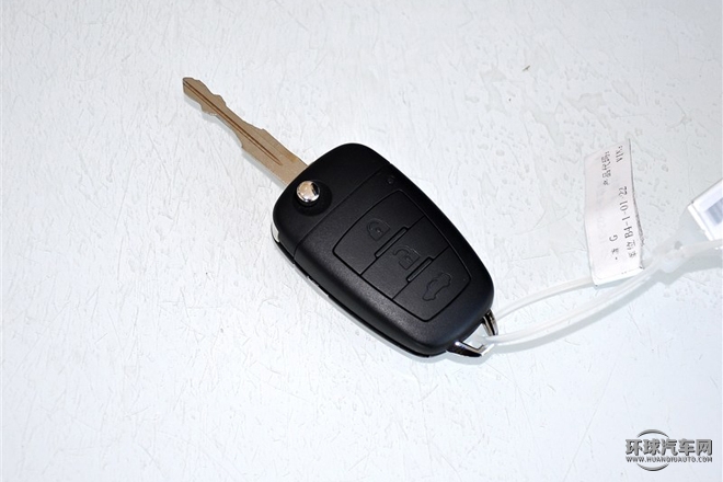 2015款 2.0L 手動基本型