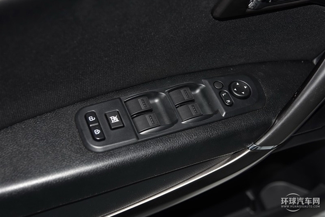 2015款 2.0L 手動舒適兩周年紀念型