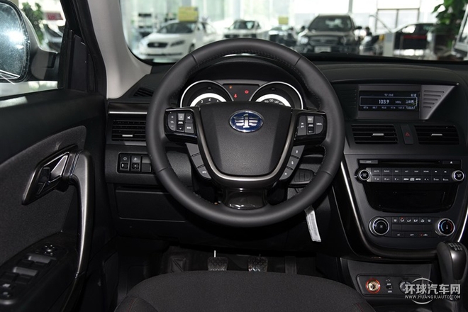 2015款 2.0L 手動舒適兩周年紀念型