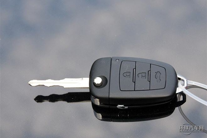 2015款 2.0L 自動(dòng)豪華型