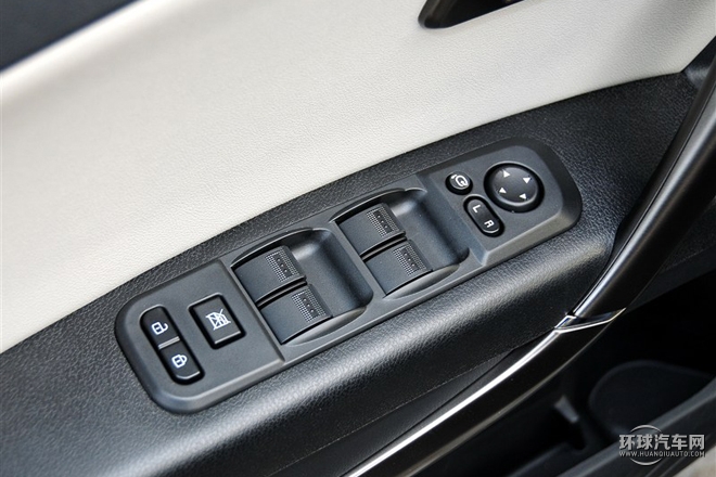 2015款 2.0L 自動(dòng)豪華型